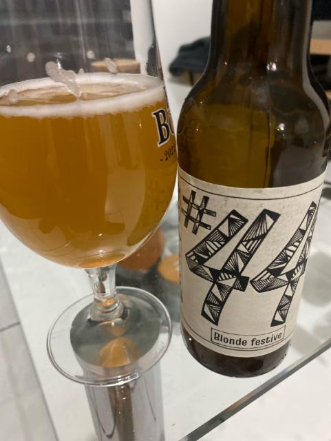 #44 Blonde Festive 4.7%, Brasserie Des Poteaux, France