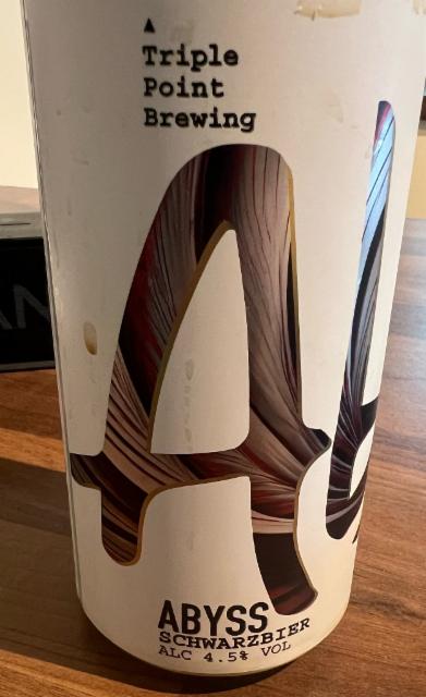 Abyss 4.5%, Triple Point Brewing, England