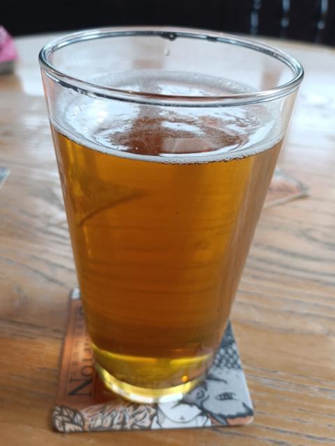 american pale 4.4%, Little Critters Brewery, England