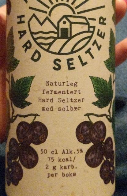Attåt hard seltzer solbær 5.0%, Gardsbrenneriet, Norway