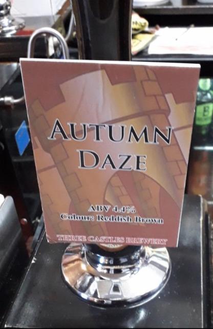 Autumn Daze 4.4%, Three Castles Brewery, England