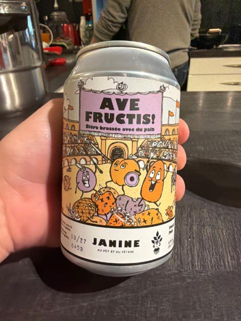 Ave Fructis, Janine Boulangerie-Brasserie