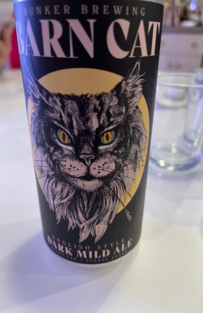 Barn cat 4.8%, Bunker Brewing Company, United States