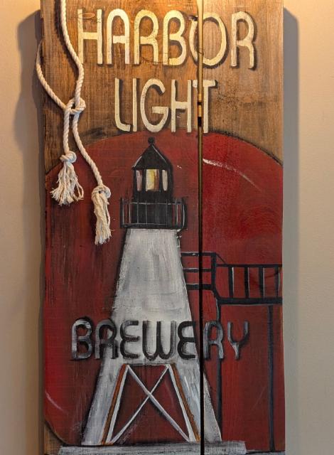 Barnabas Collins 6.2%, Harbor Light Brewery, United States