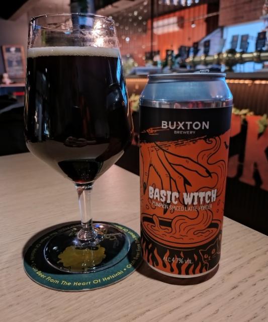 Basic Witch 4.7%, Buxton Brewery, England