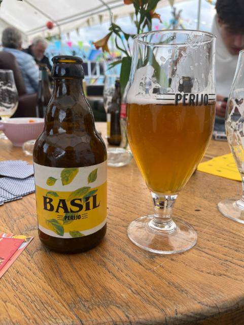 Basil perijo, De Hoevebrouwers