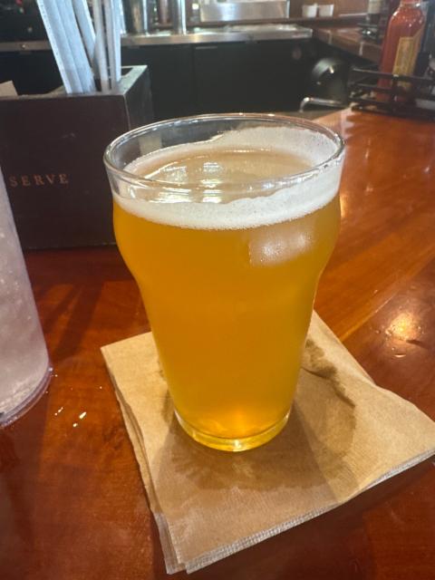 Bet-ty white ipa 6.5%, Black sheep, United States