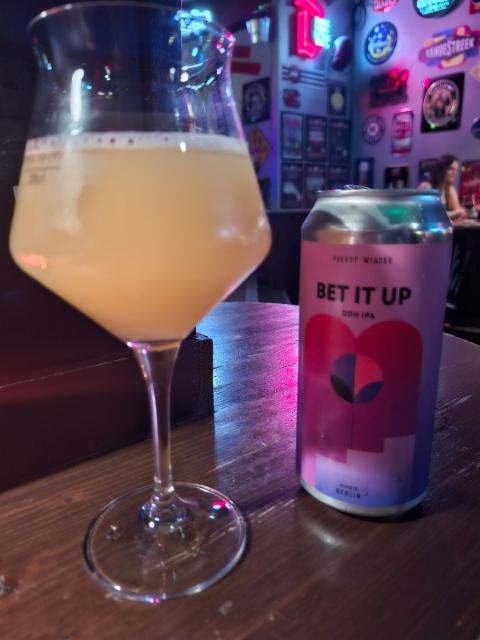 Bet It Up 6.8%, Fuerst Wiacek Berlin, Germany