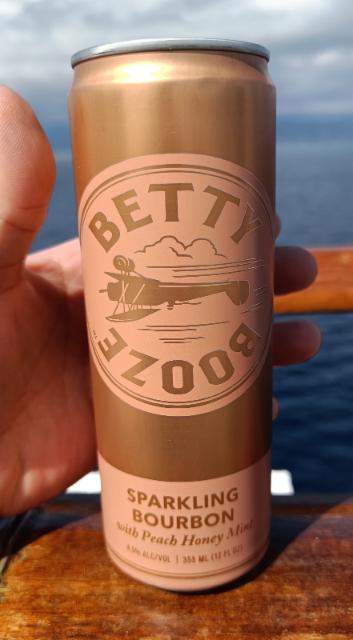 betty booze sparkling bourbon with peach, honey and mint 4.5%, Betty Booze, United States