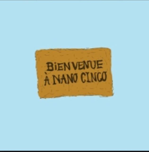 Bienvenue 4.9%, Nano Cinco, Canada