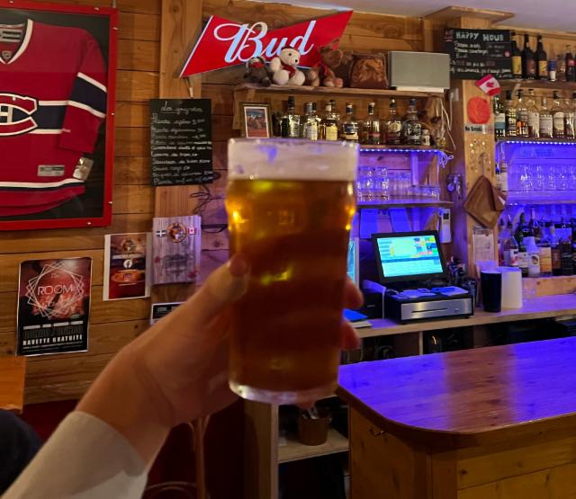 Bière à l'érable - Caribou Café Poitiers 5.0%, Anheuser-Busch InBev, United States