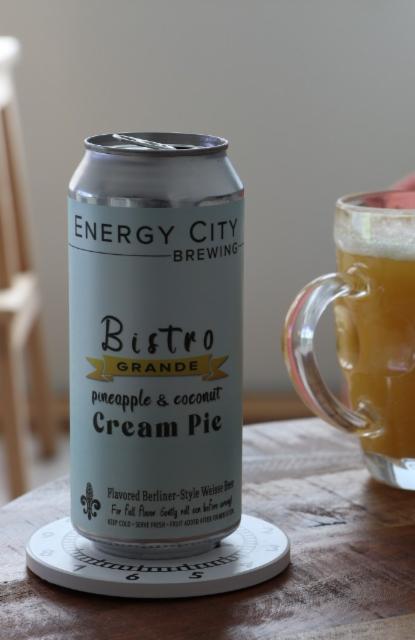 Bistro Pineapple & Coconut Cream Pie 8.0%, Energy City Brewing, United States