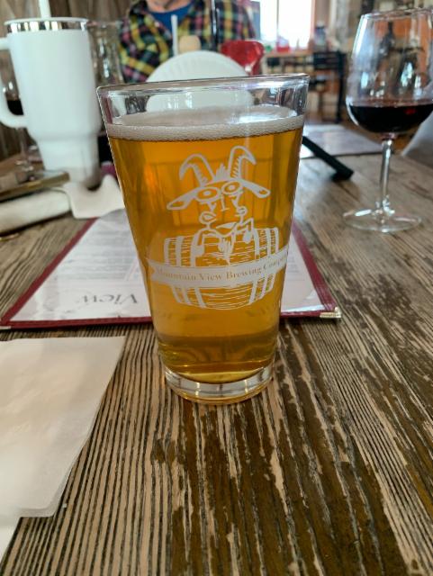Bite Me Billy 6.3%, Mountain View Winery Brewery Distillery, United States