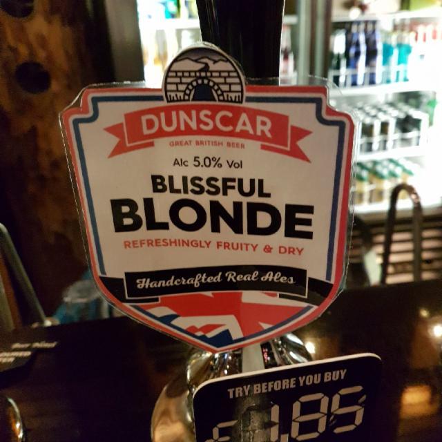 Blissful Blonde 5.0%, Dunscar Bridge Brewery, England