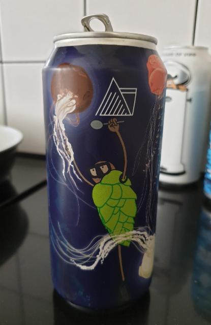 Split 11.0%, Wander Beyond Brewing, England