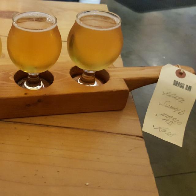 Brassneck Sunny Disposition 6.0%, Brassneck Brewery, Canada