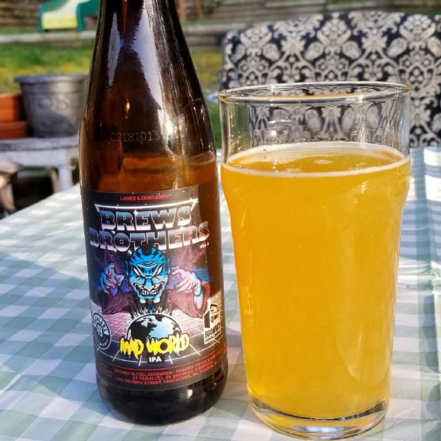 Brews Brothers Mad World IPA 7.0%, Parallel 49 Brewing Company, Canada