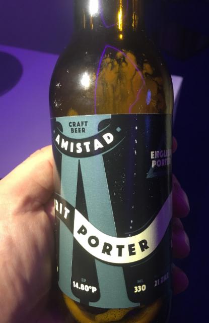 Brit porter, Amistad