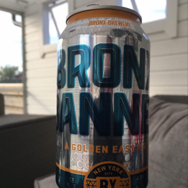 Bronx Banner Golden Easy Ale 4.8%, The Bronx Brewery, United States