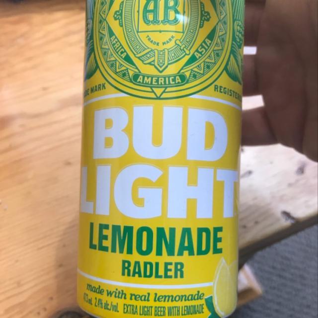 Bud Light Lemonade Radler 2.4%, Labatts Brewing Company, Canada