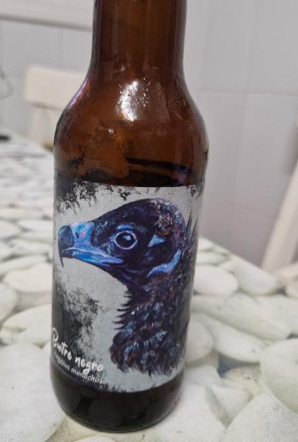 buitre negro, Cerveza dichosa