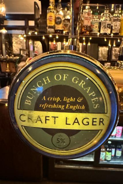 Bunch of Grapes craft lager 5.0%, Greene King, England