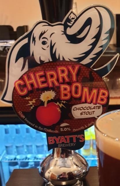 Cherry Bomb 5.0%, Byatt's Brewery, England