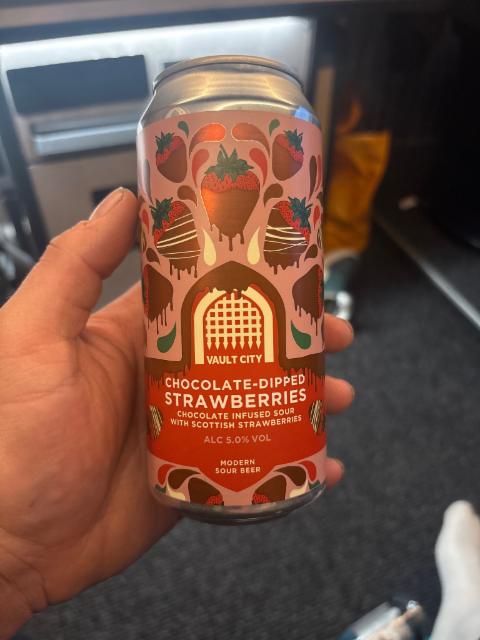 Chocolate-dipped strawberries Sour 5.0%, Vault City Brewing, Scotland