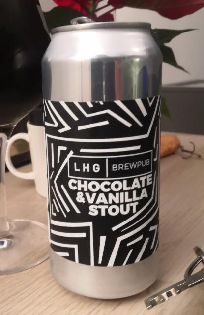 Chocolate & Vanilla Stout 5.0%, LHG Brewpub, England