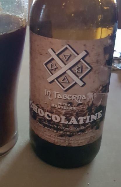 Chocolatine 2.5%, in taberna, France