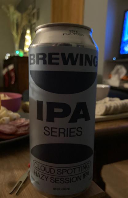 Cloud Spotting 3.8%, Bomber Brewing, Canada