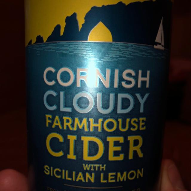 Cornish Cloudy Farmhouse Cider 4.0%, Healey's Cornish Cyder Farm, England