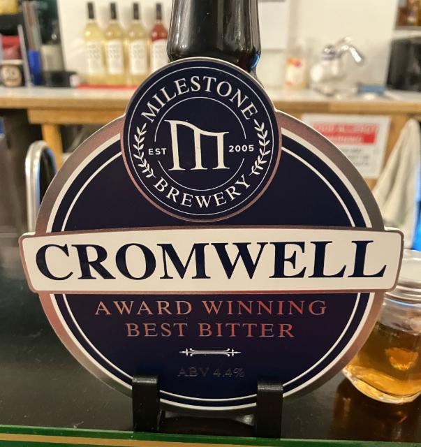 Cromwell Best Bitter 4.4%, Milestone Brewery, England