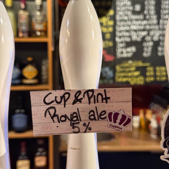 Cup & Pint Royal Ale 5.0%, Kakola Brewing Company, Finland