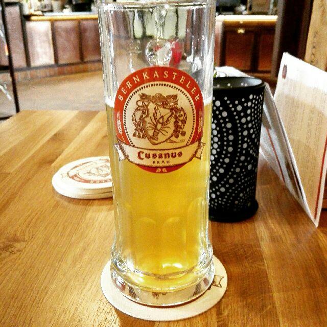 Cusanus Bräu Hell 4.7%, Bahnhof Cues - Das Brauhaus, Germany
