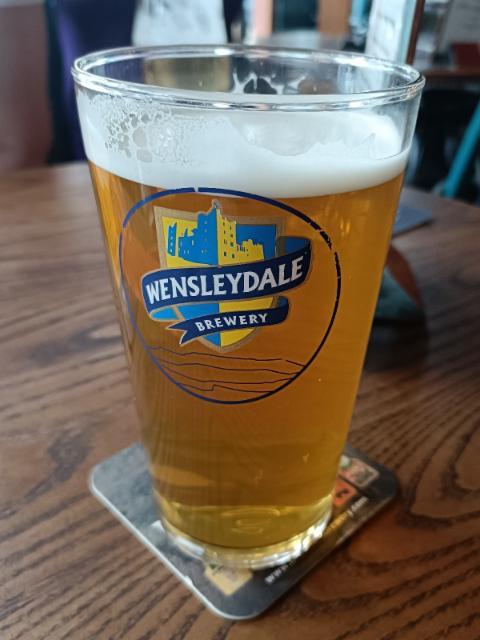 cuts both ways 4.2%, Wensleydale Brewery, England