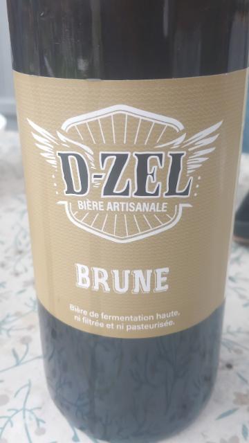 d-zel brune, D-Zel