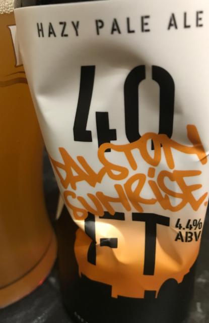 Dallying sunrise 4.4%, 40 Ft. Brewery, England