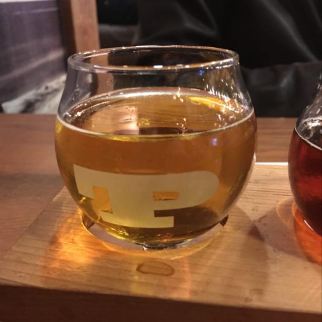 Dear James Smash 6.5%, Trading Post Brewery, Canada