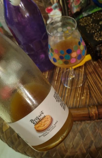 dessert station: peach cobbler 5.1%, Corporate Ladder Brewing Company, United States