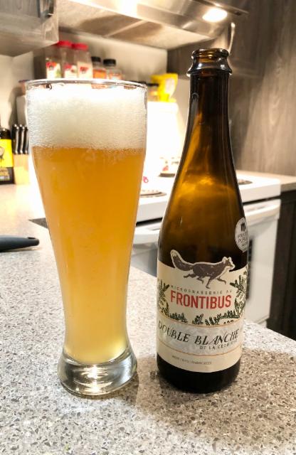 Double Blanche de la Cédrière 7.0%, Microbasserie au Frontibus, Canada