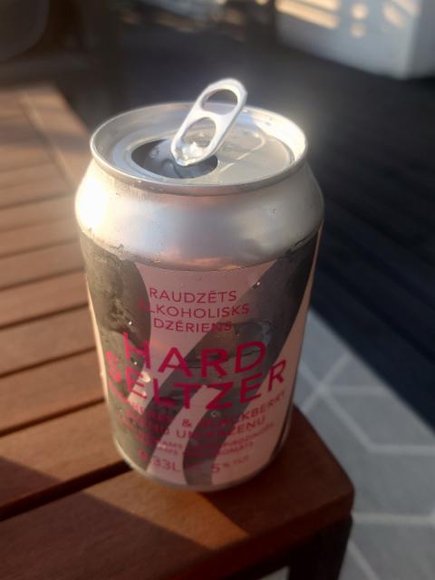 duna hard selzer rasberry & blackberry 5.0%, Duna brewery, Latvia