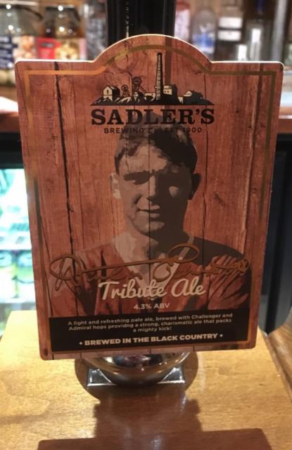 Duncan Edwards Tribute Ale 4.3%, Sadler's Ales, England