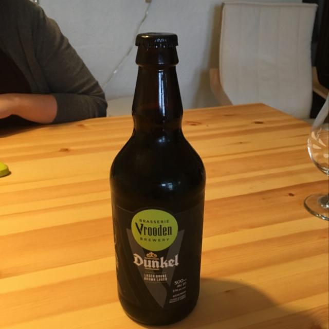 Vrooden Dunkel 5.0%, Brasserie Vrooden, Canada