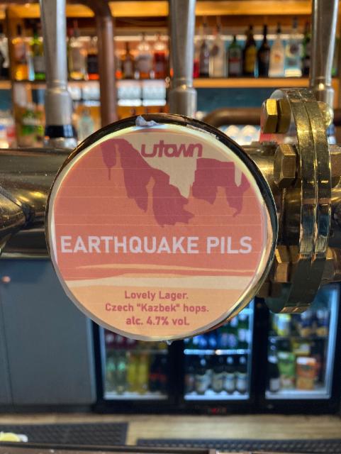Earthquake Pils 4.7%, Utown, England