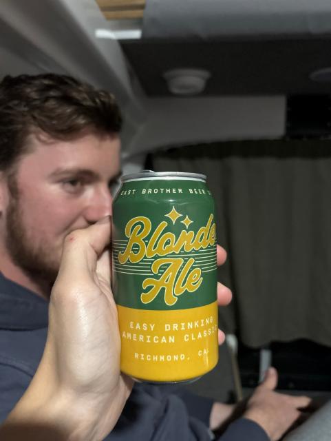 East brother beer co blonde ale 4.2%, East Brother Beer Company, United States