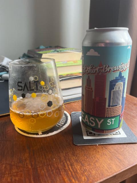 Easy street 4.9%, Loud Shirt Brewing Co., England