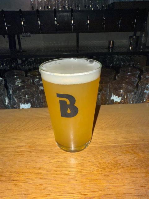 Esto Perpetua 5.9%, Vinohradský Pivovar, Czech Republic