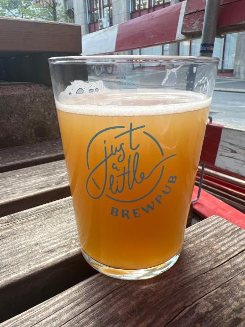 Falling ins Loch Again 8.2%, Just A Little Brewpub, Switzerland