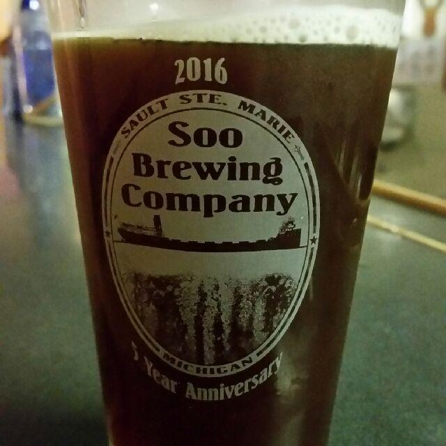 Family Harvest Weizenbock 9.2%, Soo Brewing Company, United States